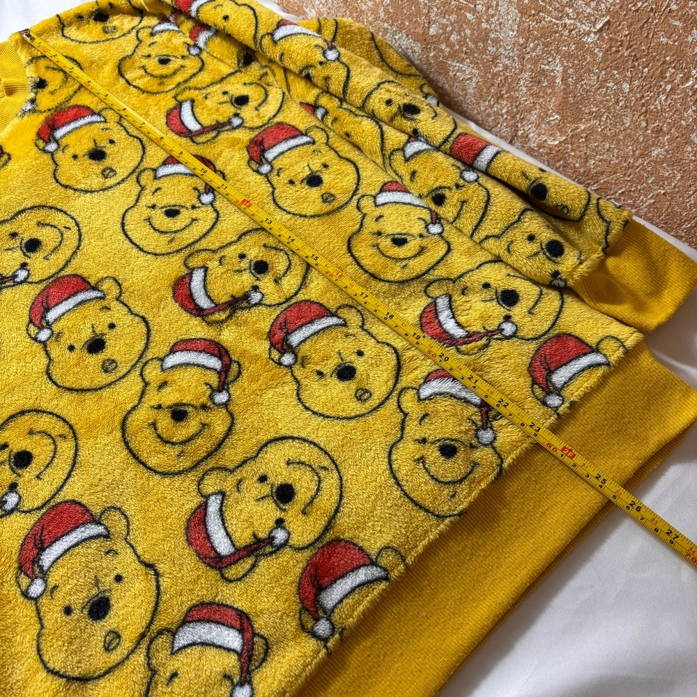 Disney Pooh Bear Crewneck Christmas Pullover Fleece Sweatshirt Yellow Sz Large - Picture 11 of 13